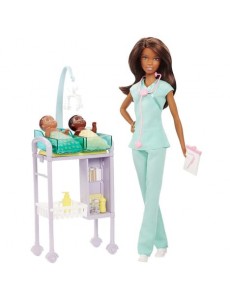 BARBIE Poupée Barbie...
